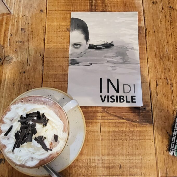 Indivisible images (1)